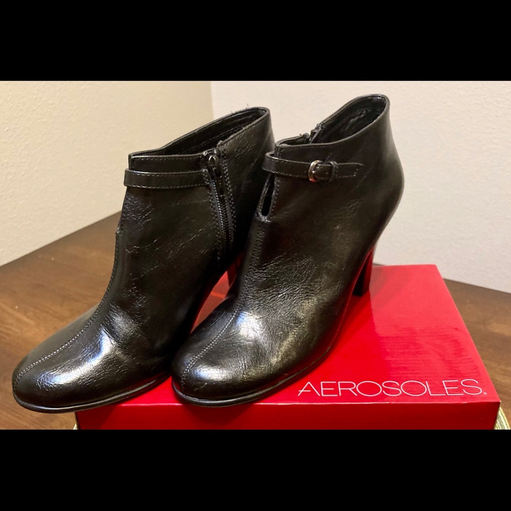 Aerosole Ankle Bootie w/ Side Zipper